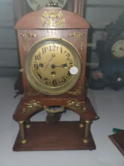 Can the detective clock guys help me ID this clock? | NAWCC Forums